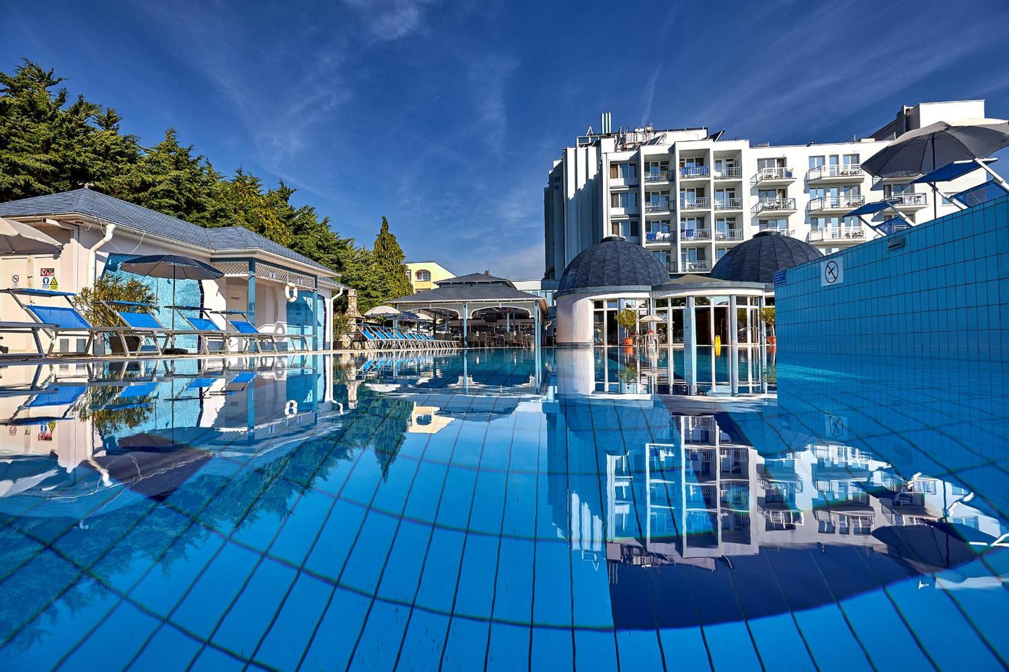 Hotel Silver Hajduszoboszlo Exterior foto