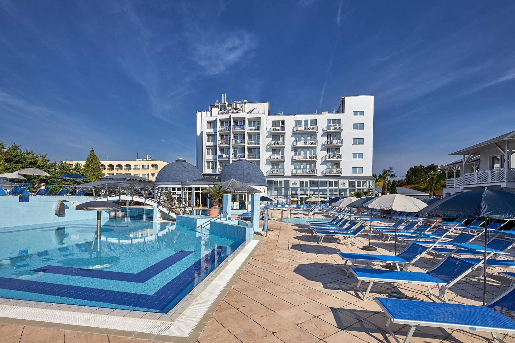 Hotel Silver Hajduszoboszlo Exterior foto